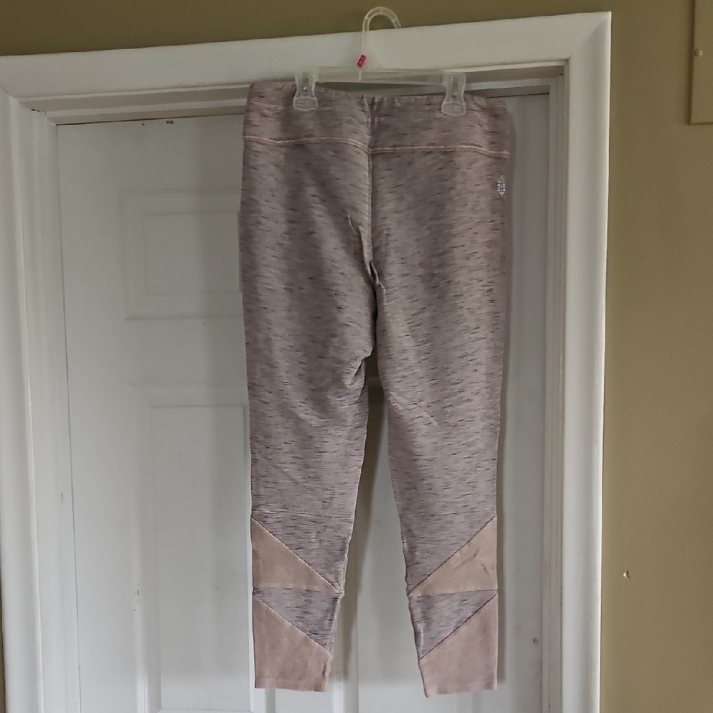 Free People Movement Kyoto Leggings Pink / Gray Large LIKE NEW! - Picture 6 of 6
